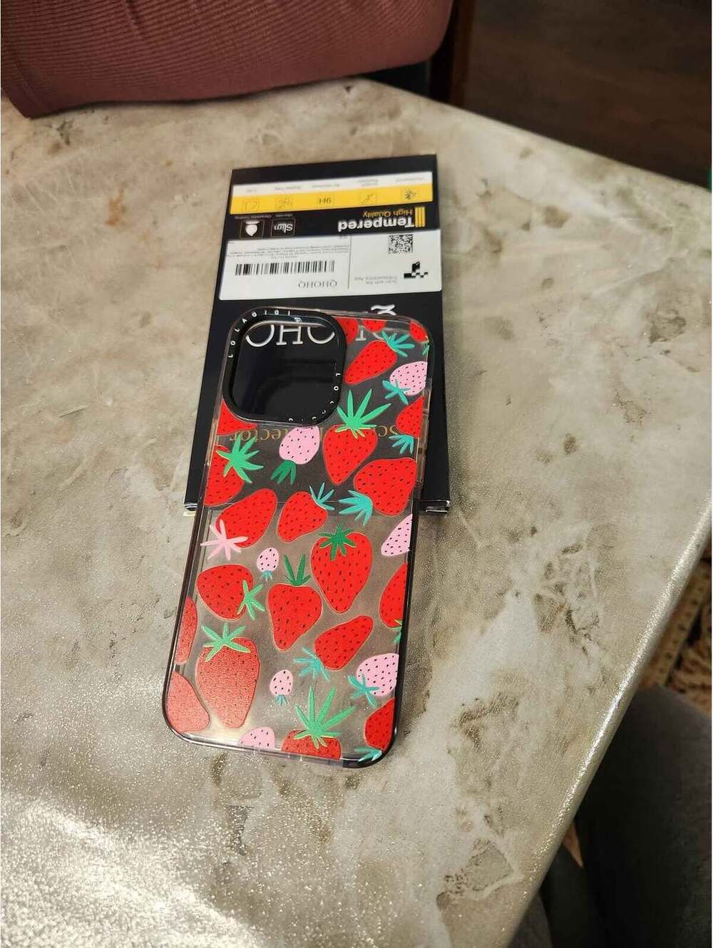 Strawberries : IPhone 14 Pro Max phone case and screen protector